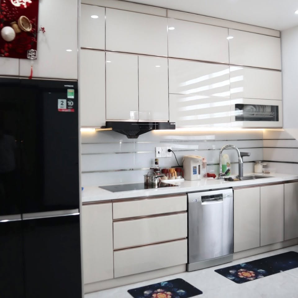 Mẫu tủ bếp chữ I - tủ bếp inox cánh kính